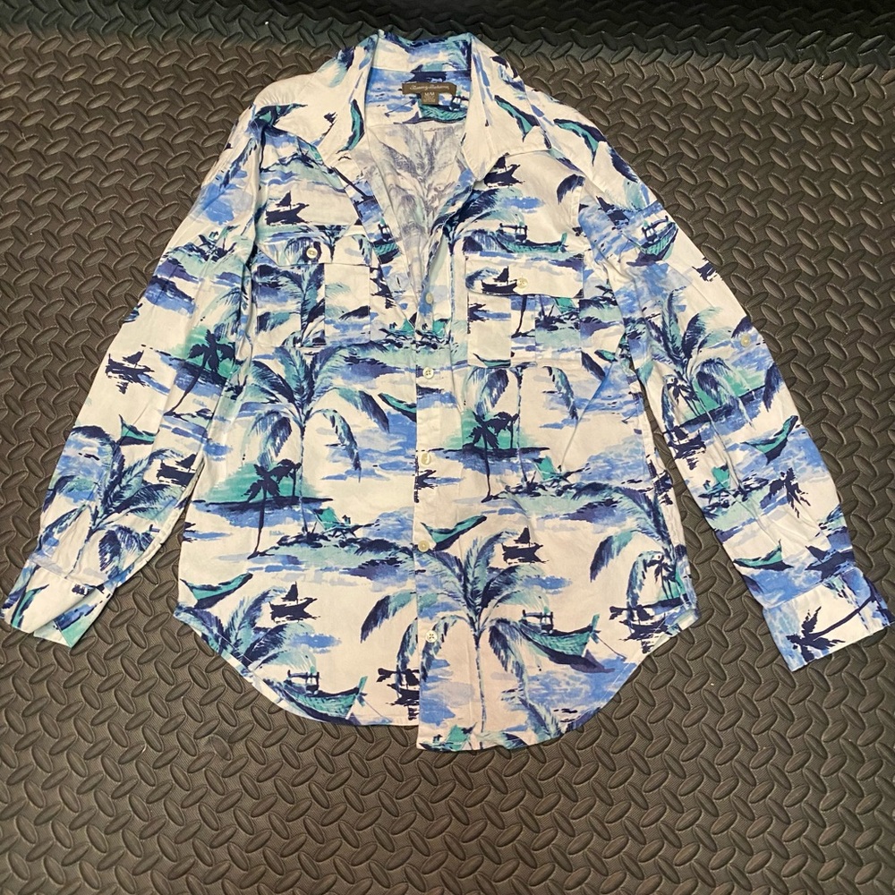 🔴SOLD🔴 Tommy Bahama Button down long sleeve